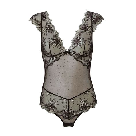 rougegorge lingerie|Notre iconique DENTELLE .